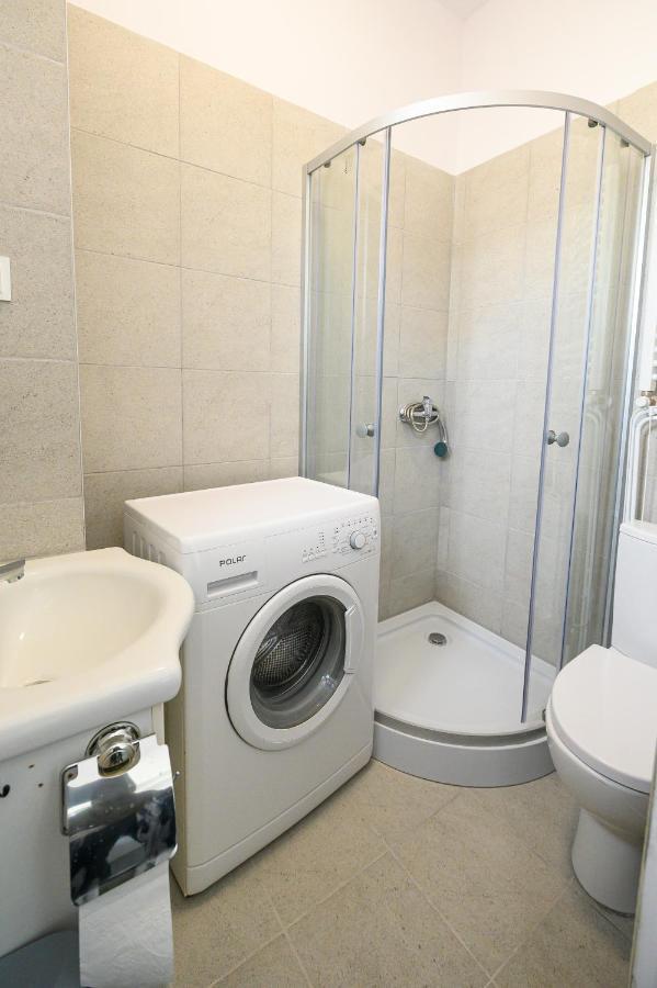 ראסיבורז' Mru Rooms מראה חיצוני תמונה